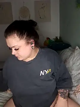 Saucy-Serenity online show from 04.10.26