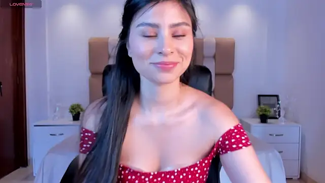 Catalina Santhana online show from 09.17.25