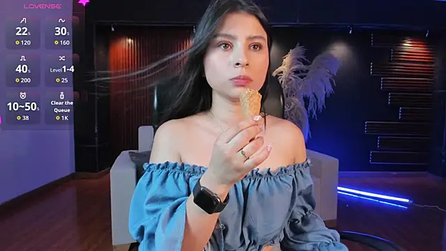 Catalina Santhana online show from 10.10.25