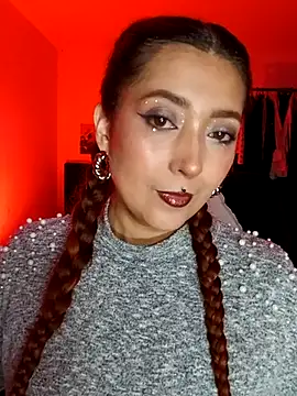 Luz delunaa online show from 03.16.25