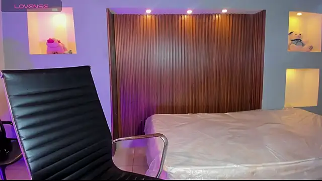 ZaraBlaze5 online show from 09.13.25