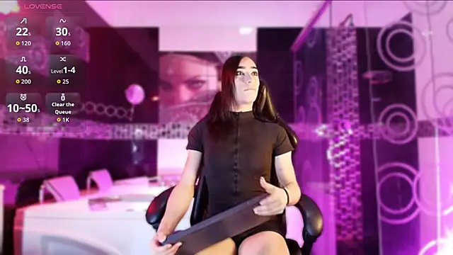 Small Hot19 online show from 03.28.26