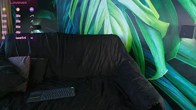 LukeCrews online show from 10.10.25