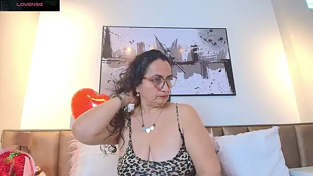 AlessandraLeroy online show from 02.16.26