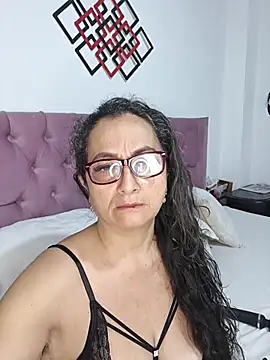 AlessandraLeroy online show from 02.22.26