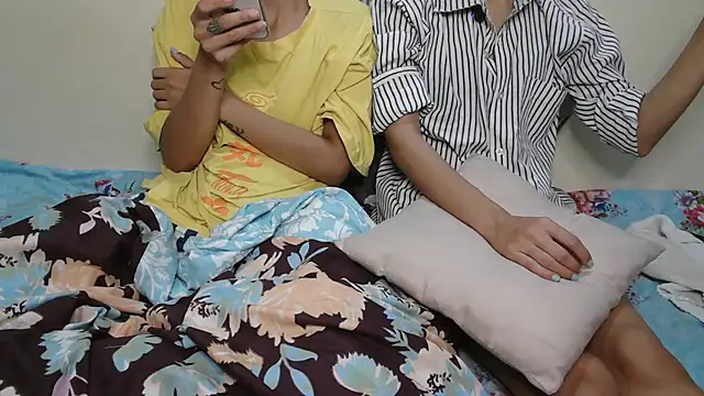 NaughtyThrouple007 online show from 11.01.25