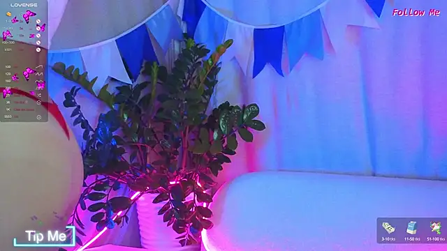 Snapshot of AmeliRoyse chatting on 09.22.25 AmeliRoyse online show from 09.22.25