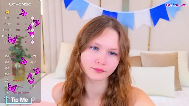 Snapshot of AmeliRoyse chatting on 09.24.25 AmeliRoyse online show from 09.24.25