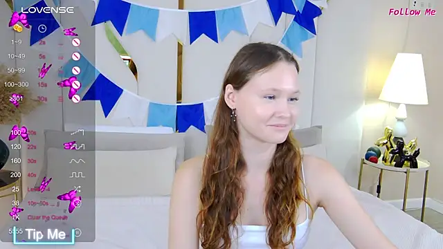 Snapshot of AmeliRoyse chatting on 09.25.25 AmeliRoyse online show from 09.25.25