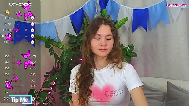 Snapshot of AmeliRoyse chatting on 09.26.25 AmeliRoyse online show from 09.26.25