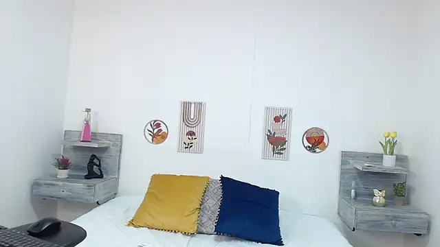luciana smith20 online show from 03.15.25