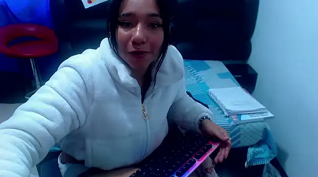 XxxReinaSexyBodyxxX777 online show from 03.11.25