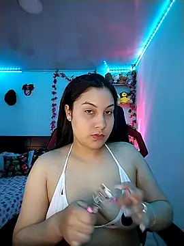 esmeralda jadees online show from 04.18.26