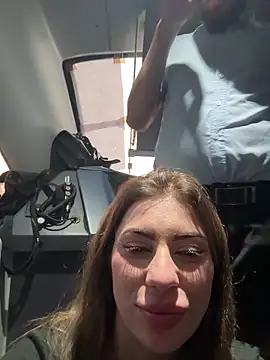 Snapshot of Alicedream5 chatting on 10.16.25 Alicedream5 online show from 10.16.25