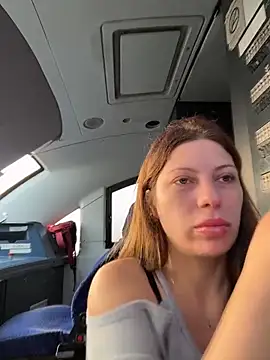 Snapshot of Alicedream5 chatting on 11.09.25 Alicedream5 online show from 11.09.25