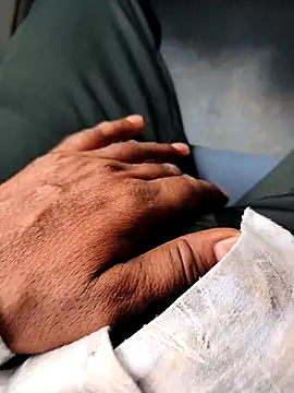 Snapshot of himvilohi08 chatting on 09.18.25 himvilohi08 online show from 09.18.25