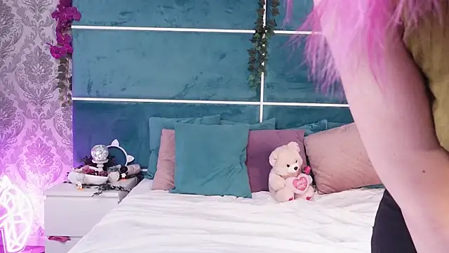 SunnyGlow online show from 09.29.25