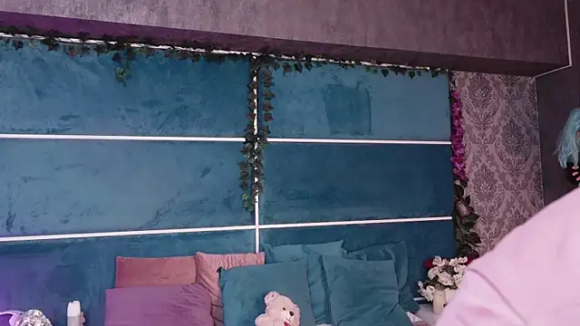 SunnyGlow online show from 10.21.25