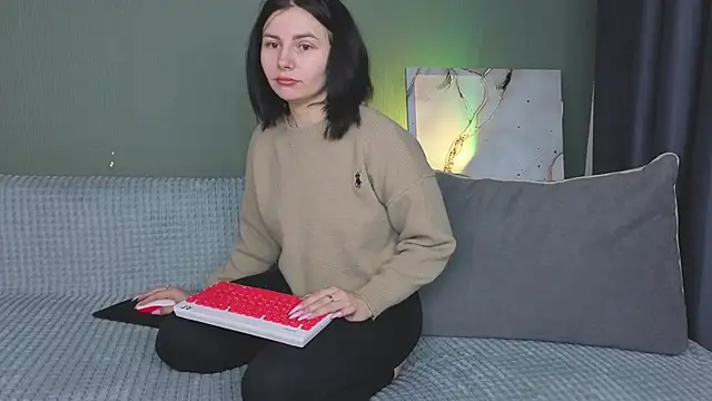 Snapshot of Charlotte_Woods chatting on 09.22.25 Charlotte Woods online show from 09.22.25