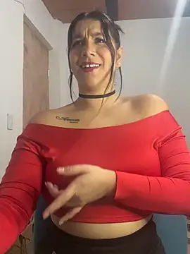 Snapshot of roldanmary chatting on 09.23.25 roldanmary online show from 09.23.25