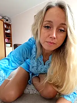 b l o n d i n k a online show from 09.12.25