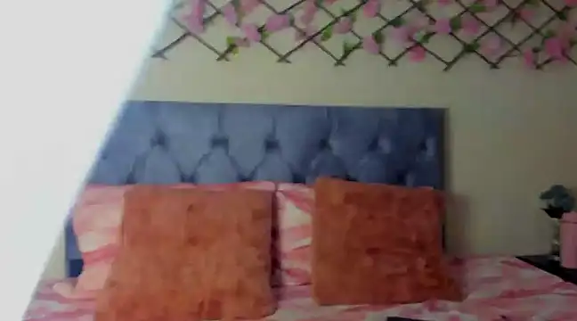 alondragomez   online show from 03.08.25