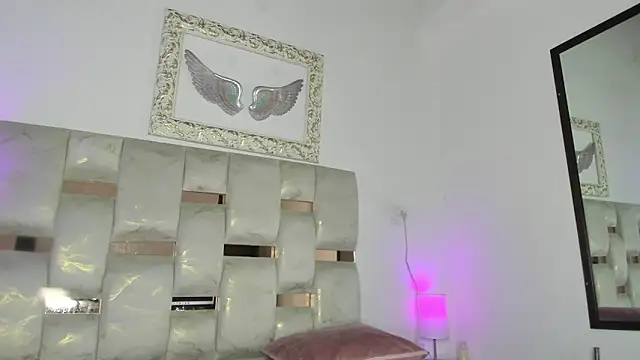 Lola Blondie online show from 12.01.25