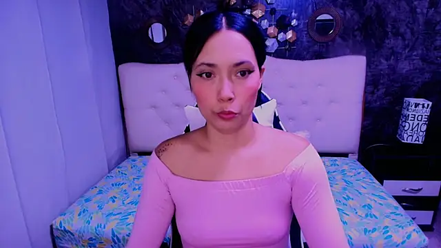  LiilyWong online show from 09.21.25