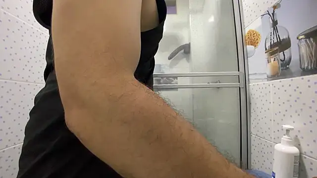 Snapshot of chicoinhibido chatting on 12.13.25 chicoinhibido online show from 12.13.25