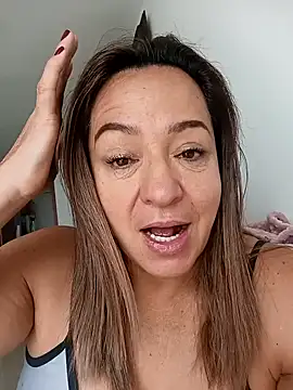 Snapshot of weet_Evans___ chatting on 10.17.25 weet Evans    online show from 10.17.25