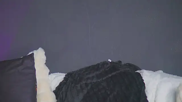 TaniaEvelyn online show from 03.15.25