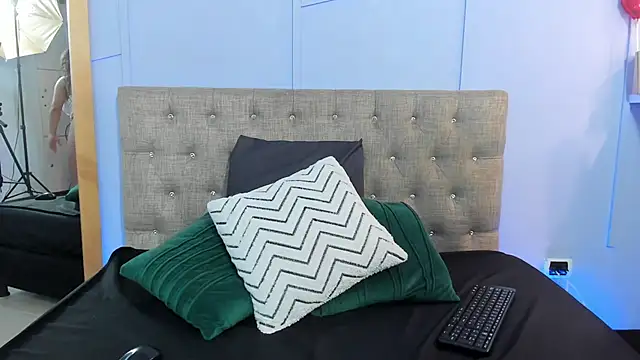 abby jener online show from 03.18.25