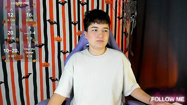 emma cute7 online show from 10.21.25