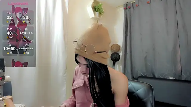 AteneaTaylor online show from 10.22.25