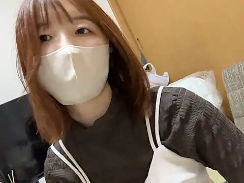 Snapshot of sa_mon_xx chatting on 10.18.25 sa mon xx online show from 10.18.25