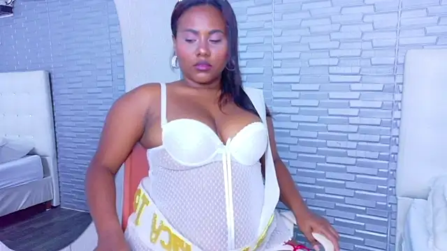 Snapshot of nympho_bff chatting on 10.31.25 nympho bff online show from 10.31.25