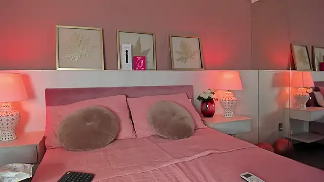 Snapshot of Emma__1 chatting on 09.23.25 Emma 1 online show from 09.23.25