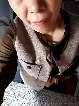 mimi520 online show from 10.29.25