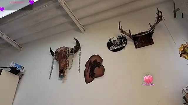 Snapshot of freyaa_sorcerees chatting on 09.17.25 freyaa sorcerees online show from 09.17.25