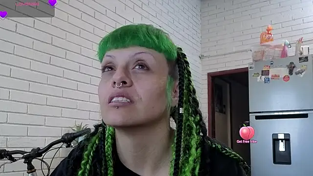 Snapshot of freyaa_sorcerees chatting on 09.20.25 freyaa sorcerees online show from 09.20.25