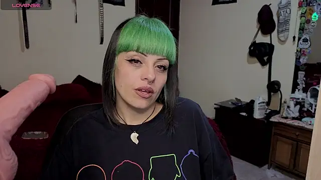 freyaa sorcerees online show from 12.21.25