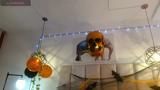 violettsuncs online show from 10.19.25