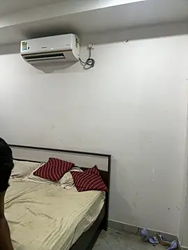 Hotswetie online show from 03.14.25