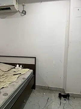 Hotswetie online show from 03.20.25