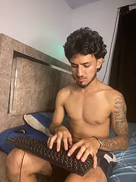 Snapshot of Zayn_kane chatting on 06.20.26 Zayn kane online show from 06.20.26