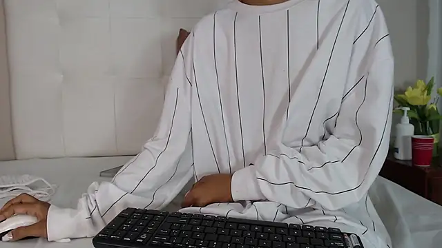 willow smitt online show from 01.10.26