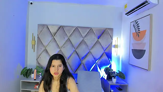 Snapshot of lucianasmith_ chatting on 03.15.25 lucianasmith  online show from 03.15.25