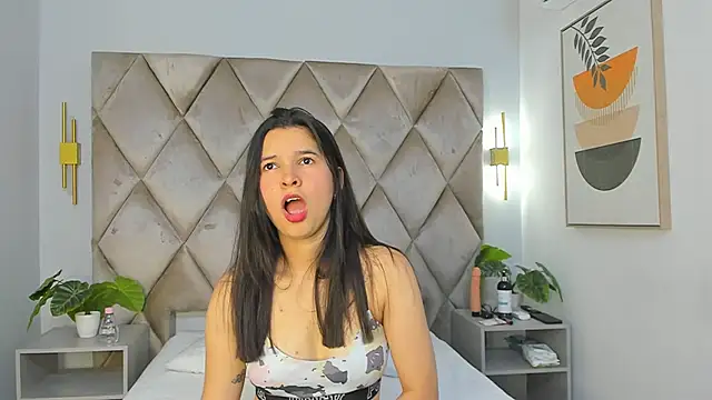 Snapshot of lucianasmith_ chatting on 03.21.25 lucianasmith  online show from 03.21.25