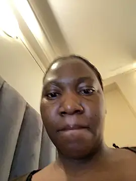 Snapshot of kythando chatting on 06.26.26 kythando online show from 06.26.26