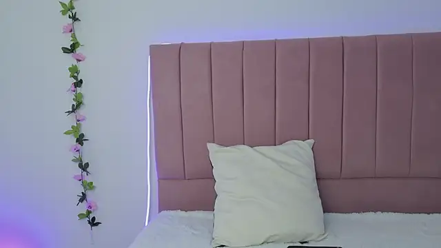 eva sin18 online show from 03.13.25